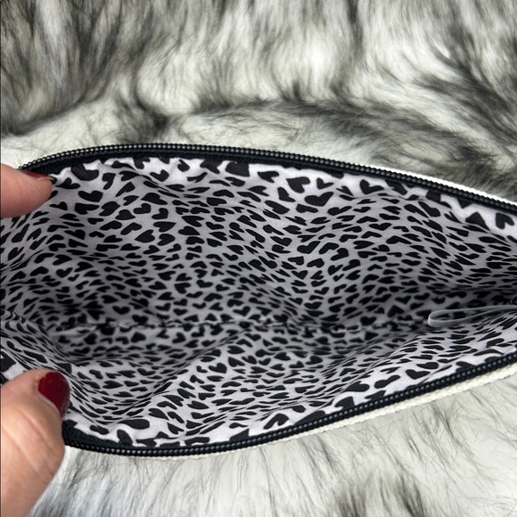 Brighton red black LOVE canvas makeup pouch, EUC - Picture 7 of 9